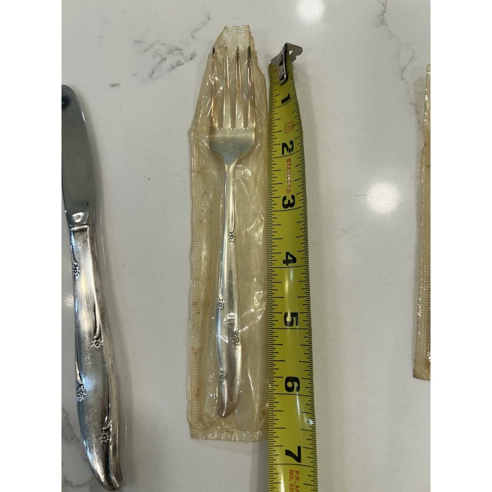Set Of 4 60s Oneida Community Silverplate SILVER FLOWERS Youth Knife Forks Spoon - Picture 6 of 8